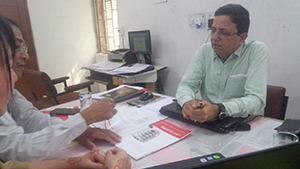 和國(guó)際政府官員開(kāi)會(huì)